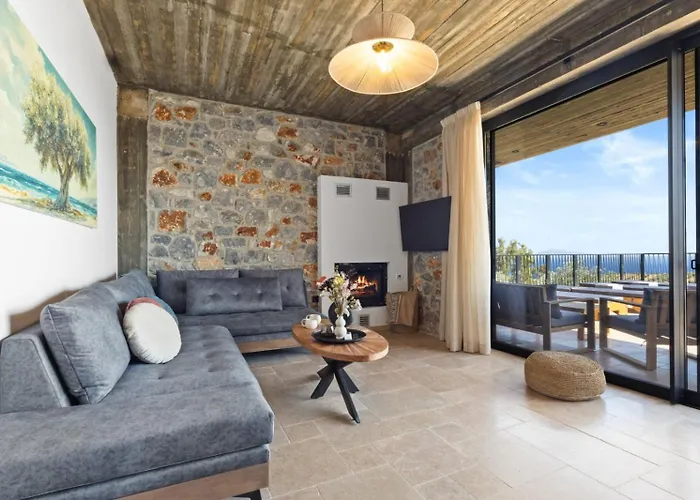 Petres Luxury Villas With Heated Private Pool