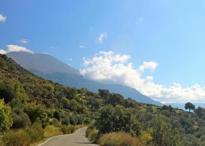 Villa In Agia Galini With Pool Views