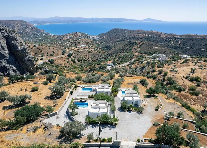 Evgoro Luxury Suites