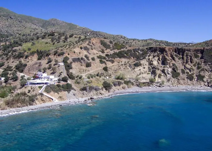 Evgoro Luxury Suites