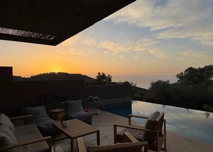 Petres Luxury Villas With Heated Private Pool